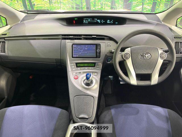 Toyota PRIUS 2013-11 6816651-1