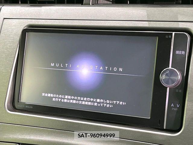 Toyota PRIUS 2013-11 6816651-2