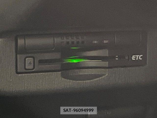 Toyota PRIUS 2013-11 6816651-3