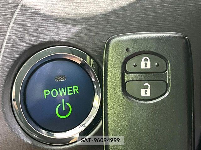 Toyota PRIUS 2013-11 6816651-4