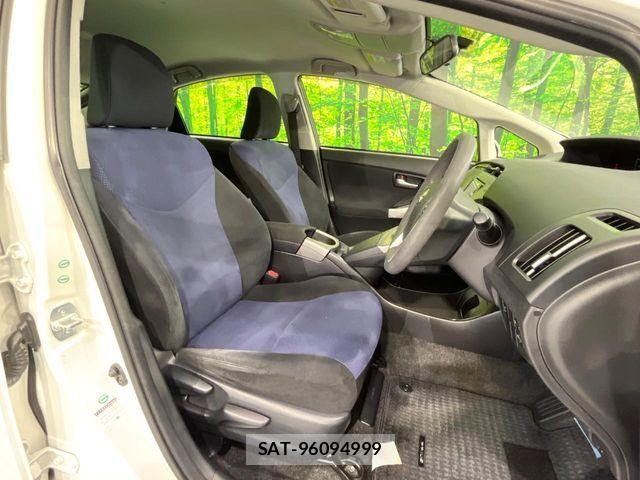 Toyota PRIUS 2013-11 6816651-7