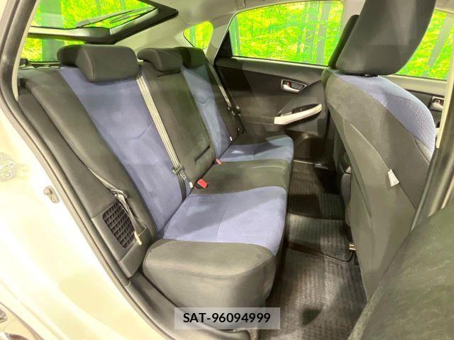 Toyota PRIUS 2013-11 6816651-8
