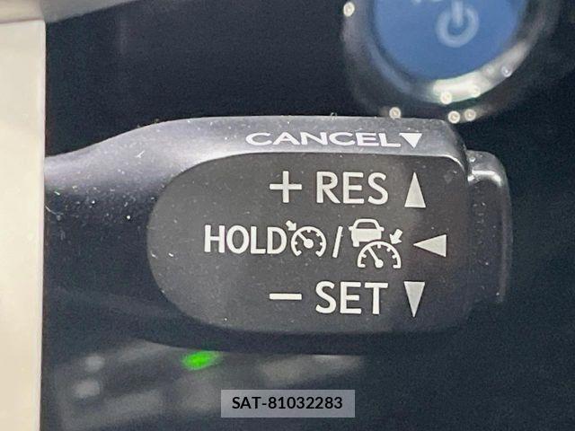 Toyota PRIUS 2017-06 6816608-4