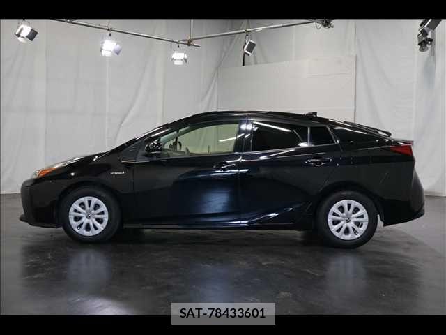 Toyota PRIUS 2019-09 6816612-14