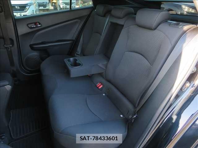 Toyota PRIUS 2019-09 6816612-17