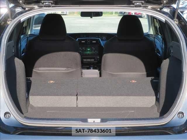 Toyota PRIUS 2019-09 6816612-18