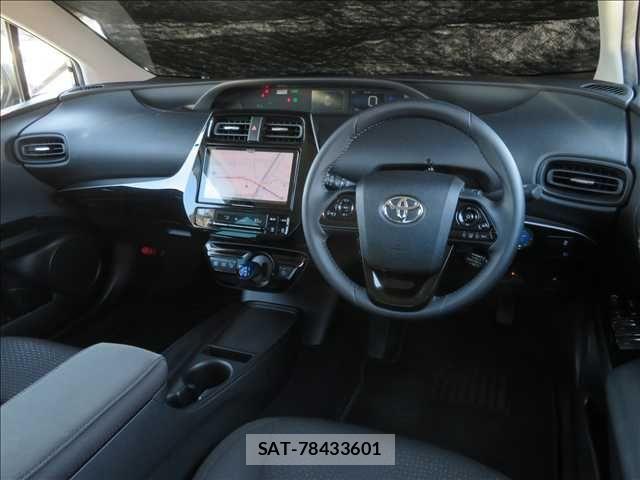 Toyota PRIUS 2019-09 6816612-1