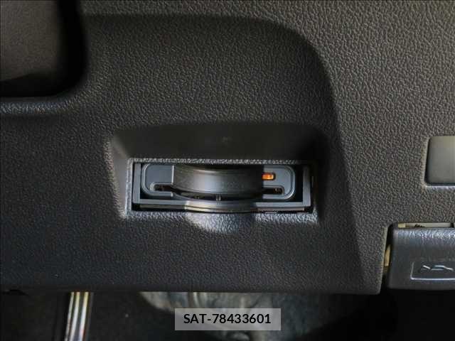 Toyota PRIUS 2019-09 6816612-6