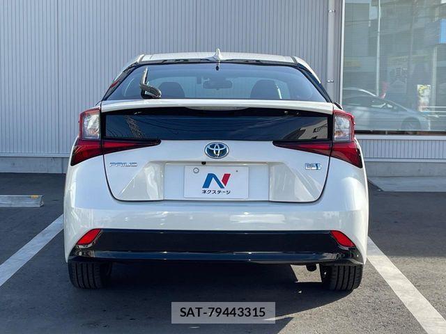 Toyota PRIUS 2019-04 6816600-13