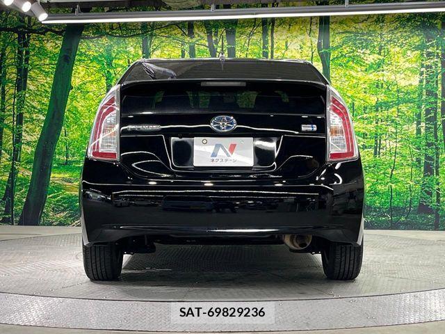 Toyota PRIUS 2013-01 6816655-14