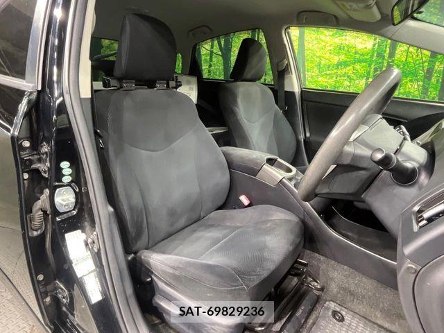 Toyota PRIUS 2013-01 6816655-7