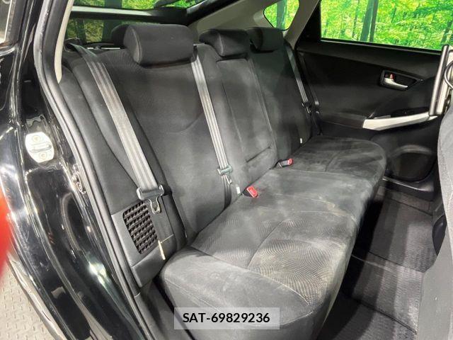 Toyota PRIUS 2013-01 6816655-8