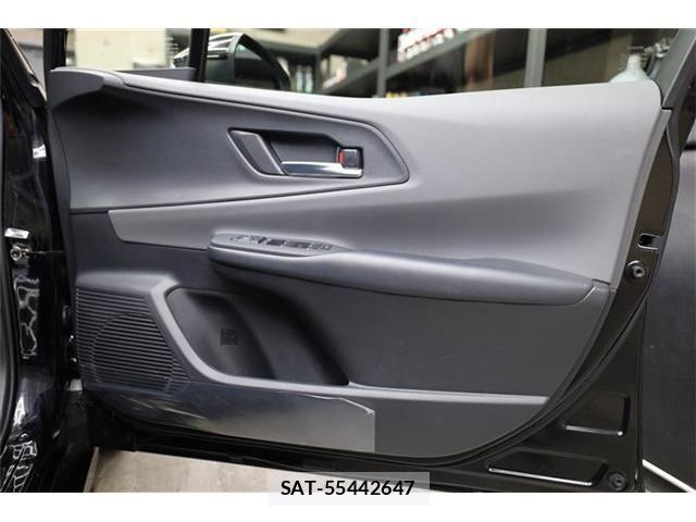 Toyota PRIUS 2023-02 6816590-15