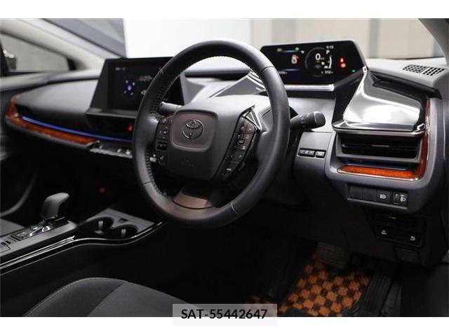 Toyota PRIUS 2023-02 6816590-16