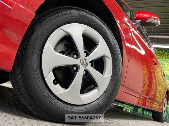 Toyota PRIUS 2014-02 6816662-12