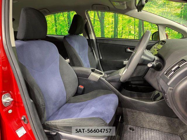 Toyota PRIUS 2014-02 6816662-7