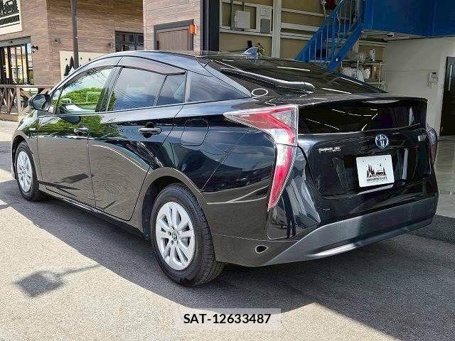 Toyota PRIUS 2016-01 6816604-16