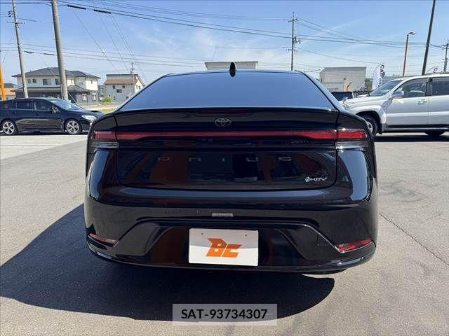 Toyota PRIUS 2025-01 6816581-13