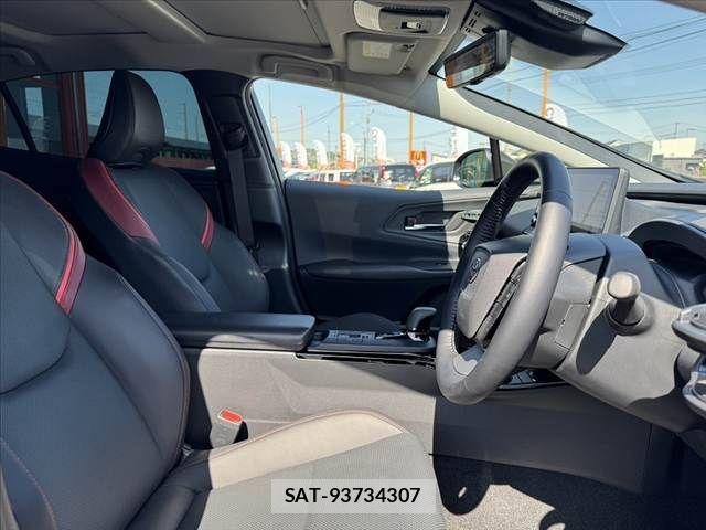 Toyota PRIUS 2025-01 6816581-15