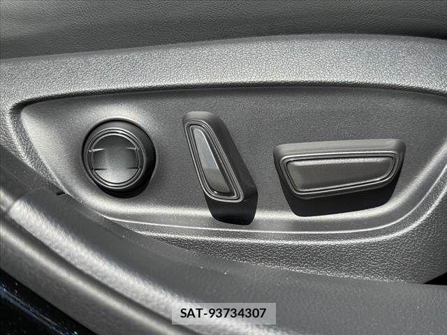 Toyota PRIUS 2025-01 6816581-24