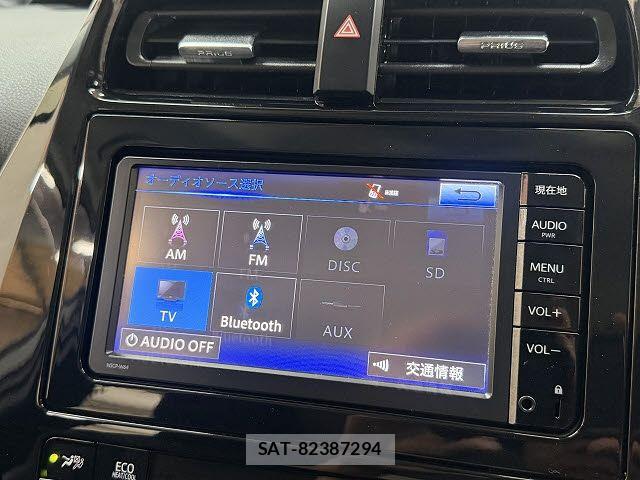 Toyota PRIUS 2016-06 6816634-11