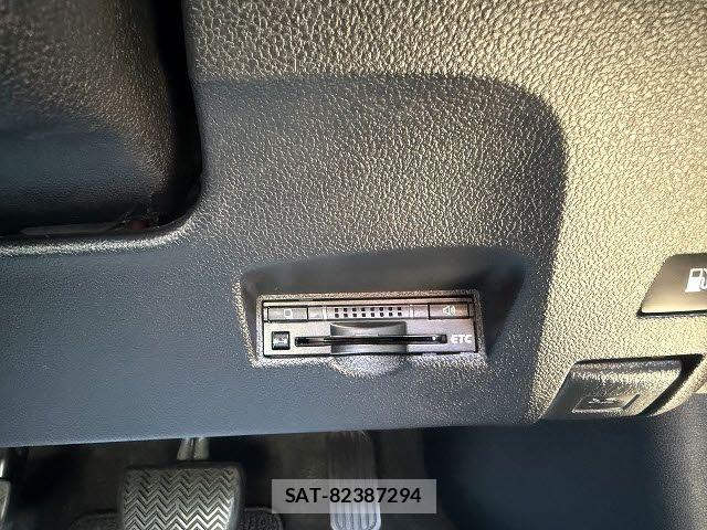 Toyota PRIUS 2016-06 6816634-13