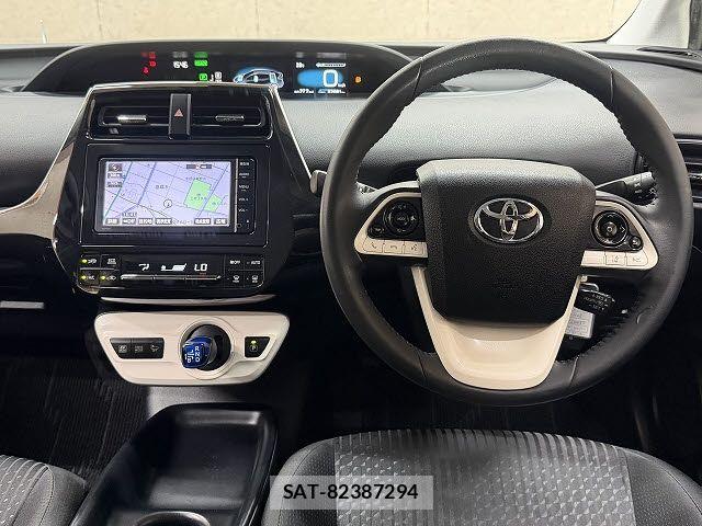 Toyota PRIUS 2016-06 6816634-1