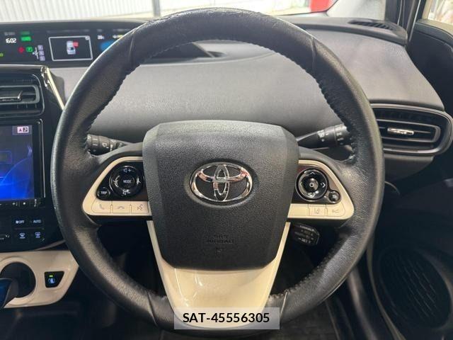 Toyota PRIUS 2017-03 6816625-11