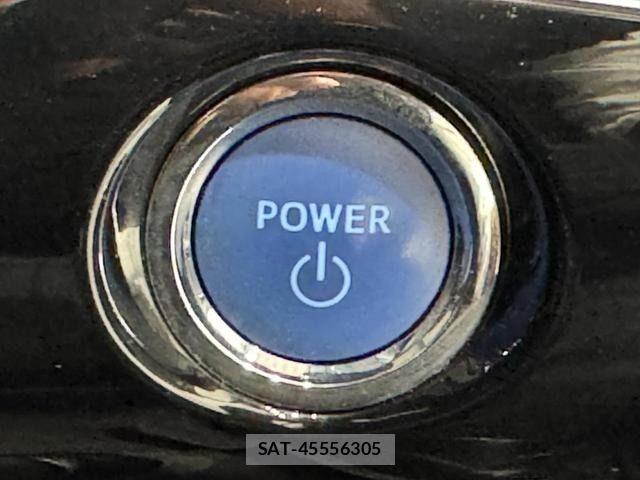Toyota PRIUS 2017-03 6816625-14