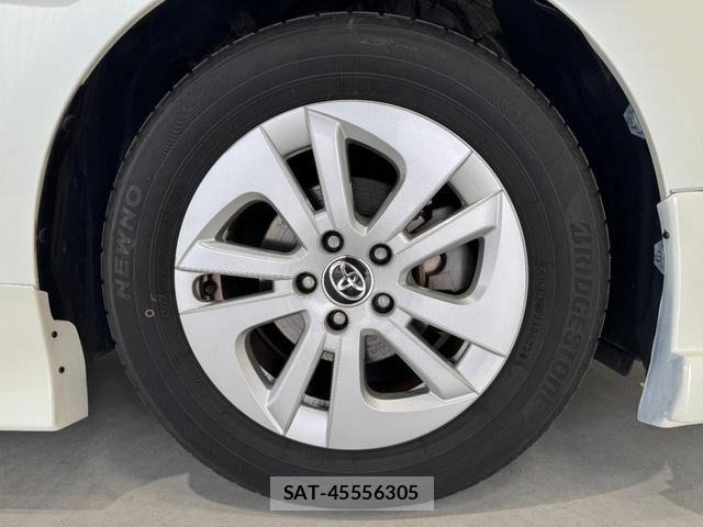 Toyota PRIUS 2017-03 6816625-7