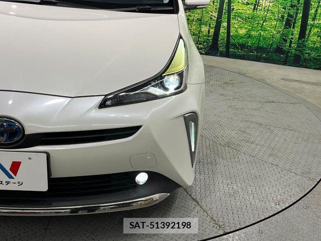 Toyota PRIUS 2019-12 6816603-11