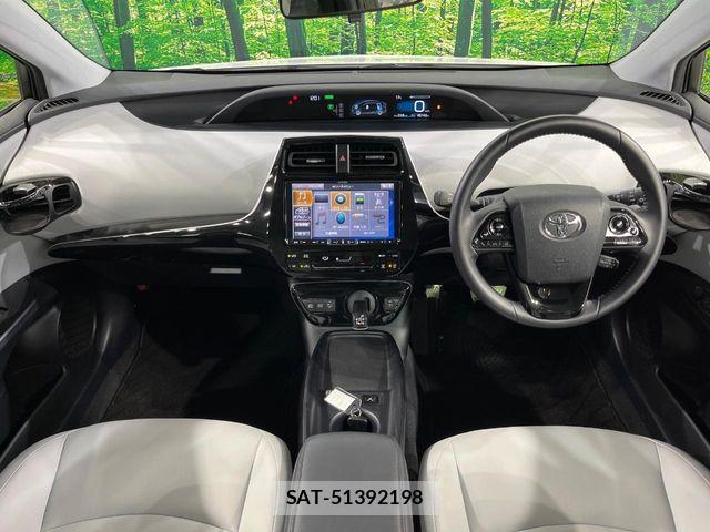 Toyota PRIUS 2019-12 6816603-1