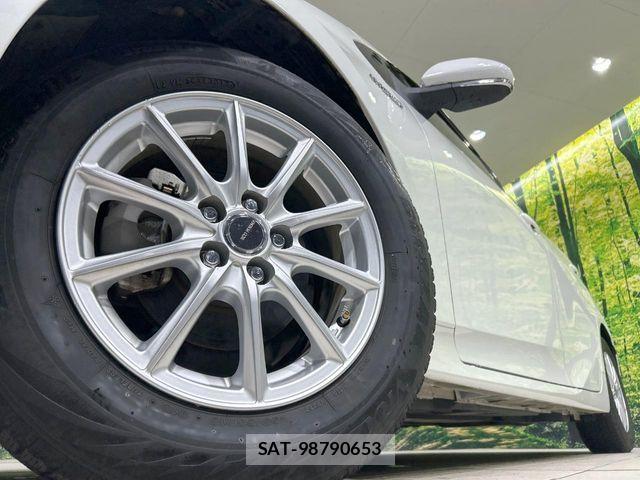 Toyota PRIUS 2017-12 6816610-12