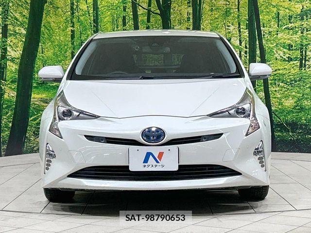 Toyota PRIUS 2017-12 6816610-13