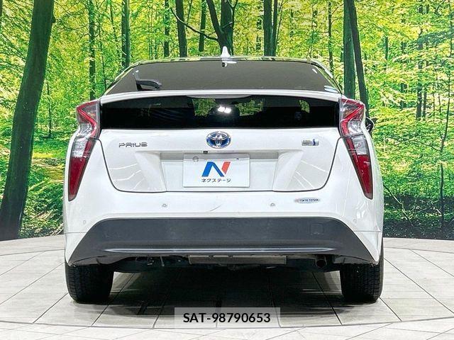 Toyota PRIUS 2017-12 6816610-14