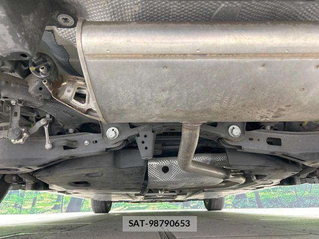 Toyota PRIUS 2017-12 6816610-18