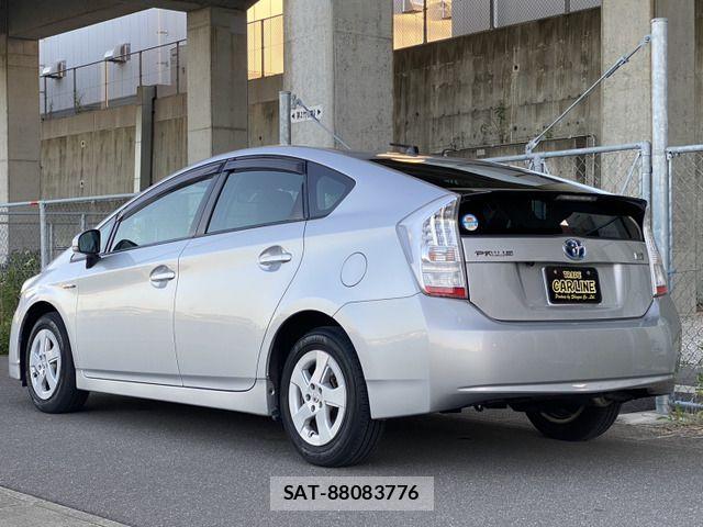 Toyota PRIUS 2011-07 6816674-9
