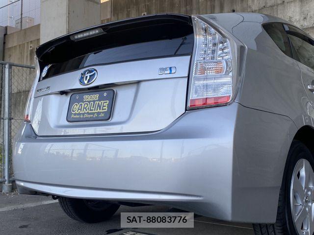 Toyota PRIUS 2011-07 6816674-18