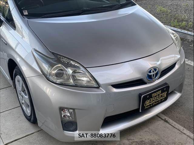 Toyota PRIUS 2011-07 6816674-23
