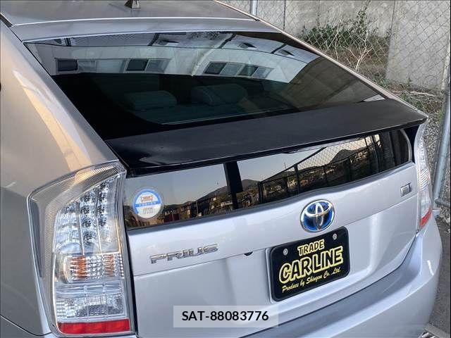 Toyota PRIUS 2011-07 6816674-28