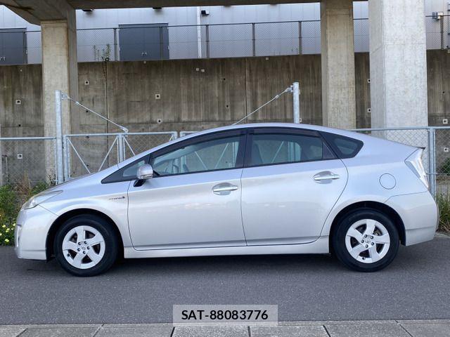Toyota PRIUS 2011-07 6816674-8