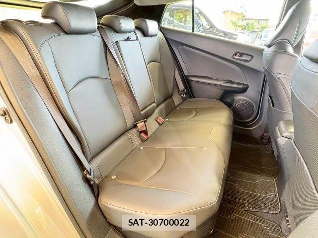 Toyota PRIUS 2016-01 6816644-10