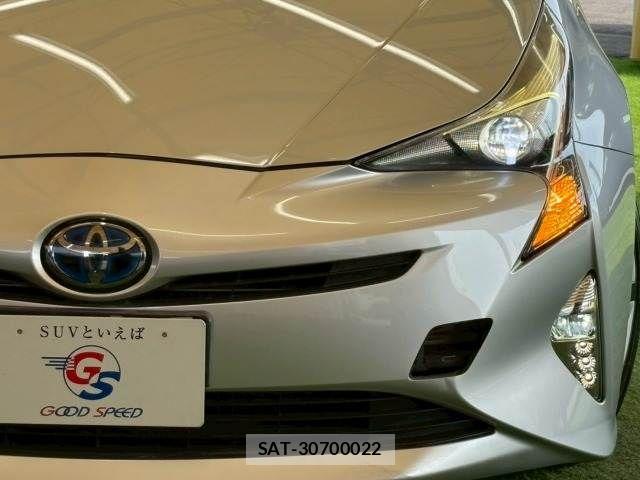 Toyota PRIUS 2016-01 6816644-18