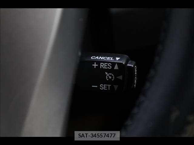 Toyota PRIUS 2015-03 6816667-7