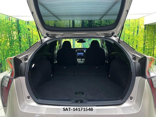 Toyota PRIUS 2017-04 6816631-9