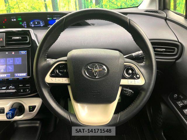 Toyota PRIUS 2017-04 6816631-10