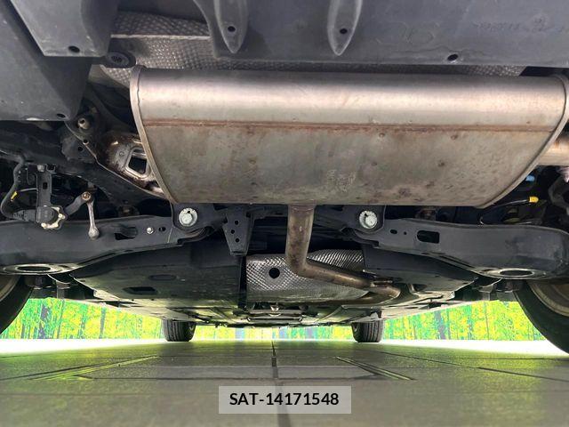 Toyota PRIUS 2017-04 6816631-18