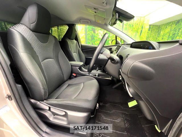 Toyota PRIUS 2017-04 6816631-7