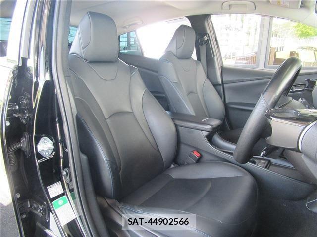 Toyota PRIUS 2019-01 6816614-9