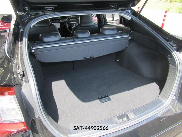 Toyota PRIUS 2019-01 6816614-11